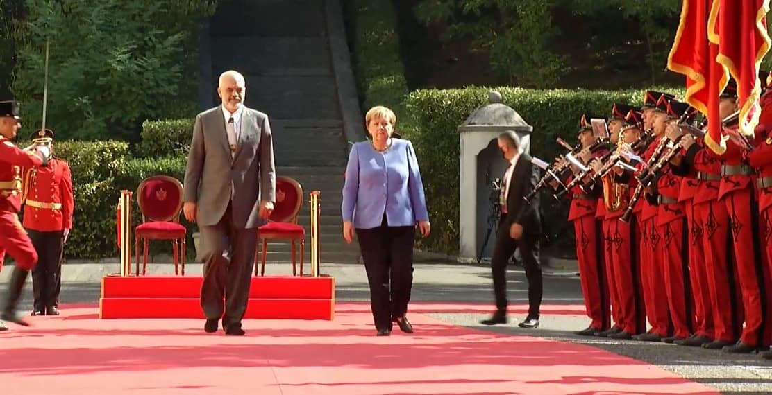 Merkel nis vizitën zyrtare në Tiranë