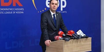 Abdixhiku kritikon Qeverinë Kurti: Qeverisje arrogante, politikë e jashtme e izoluar, kthim në dialog teknik me Serbinë dhe mosmenaxhim i krizave